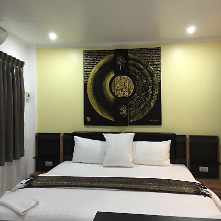 Galaxy Suites Pattaya Luaran gambar