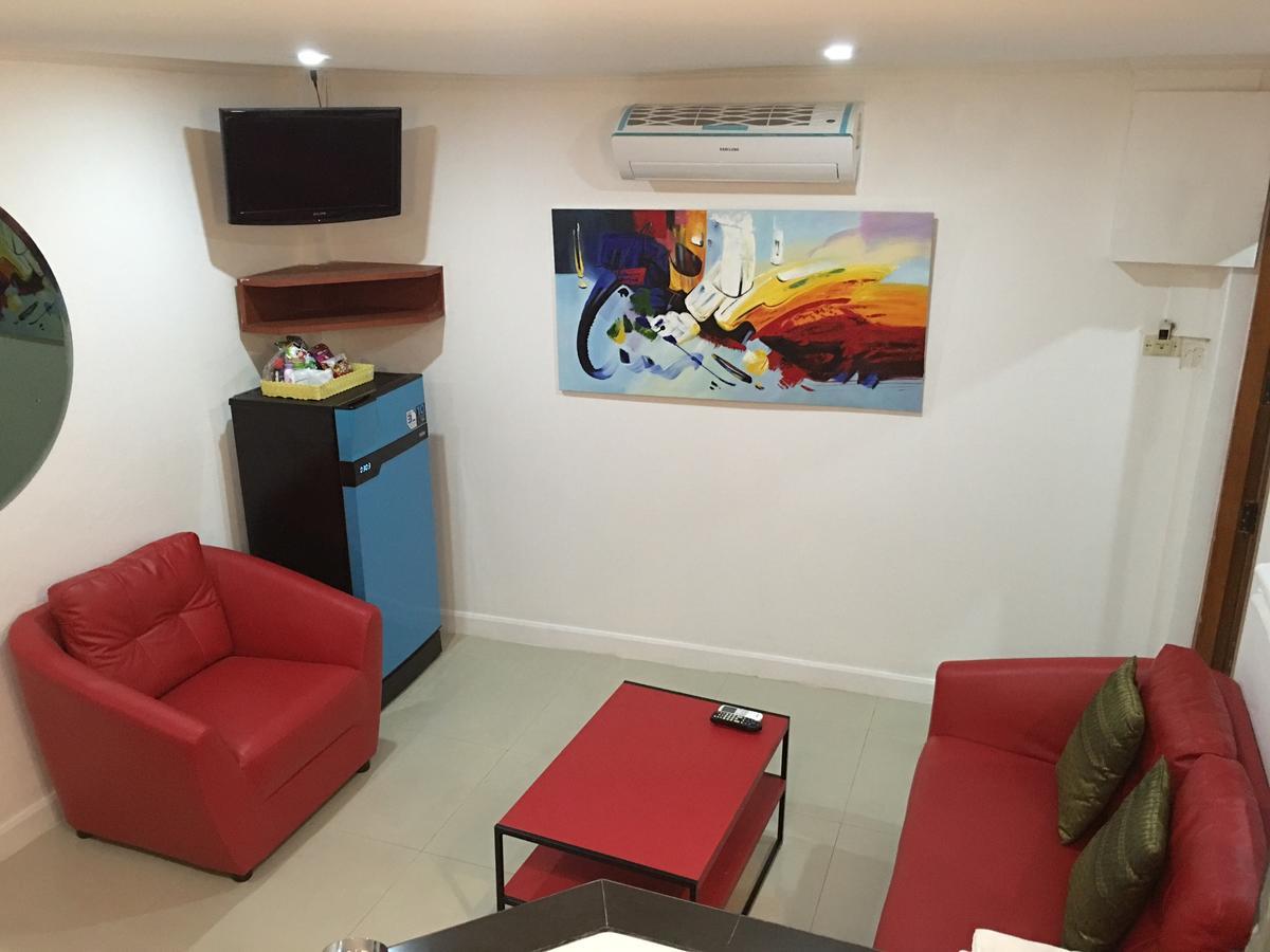 Galaxy Suites Pattaya Luaran gambar