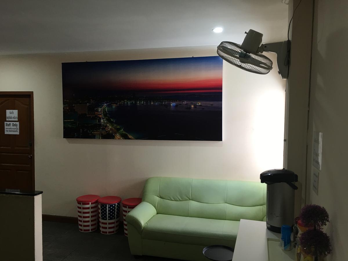 Galaxy Suites Pattaya Luaran gambar