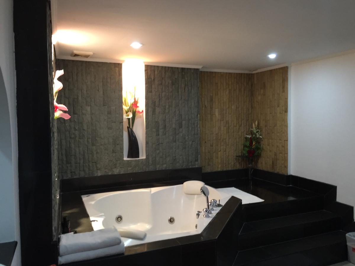 Galaxy Suites Pattaya Luaran gambar
